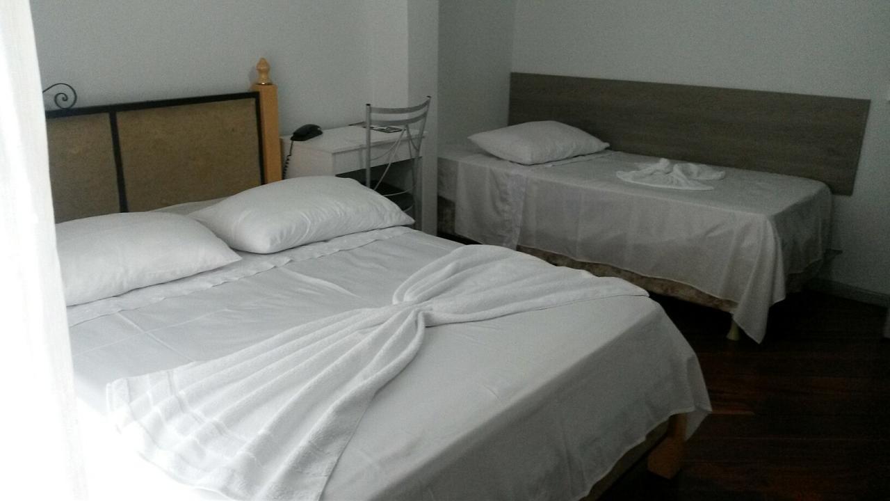 Rocha'S Hotel กัวราปัววา ภายนอก รูปภาพ