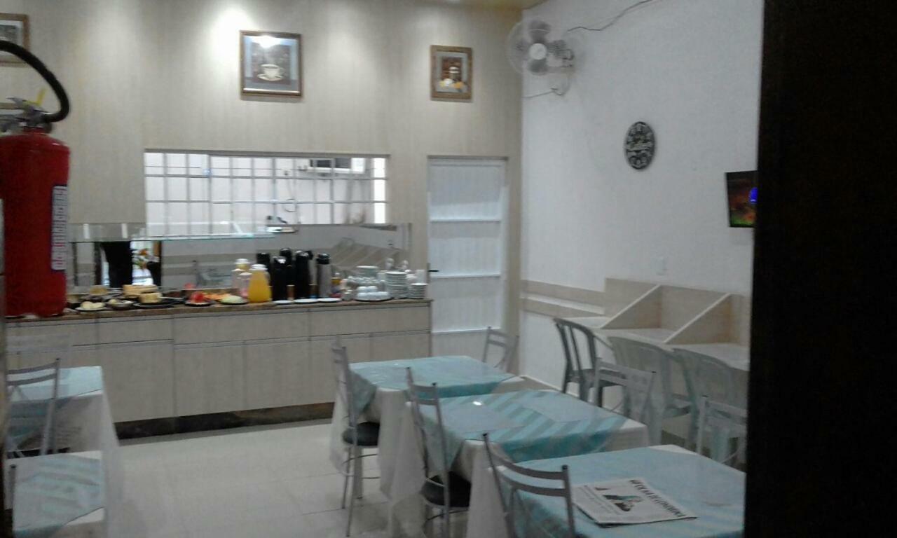 Rocha'S Hotel กัวราปัววา ภายนอก รูปภาพ